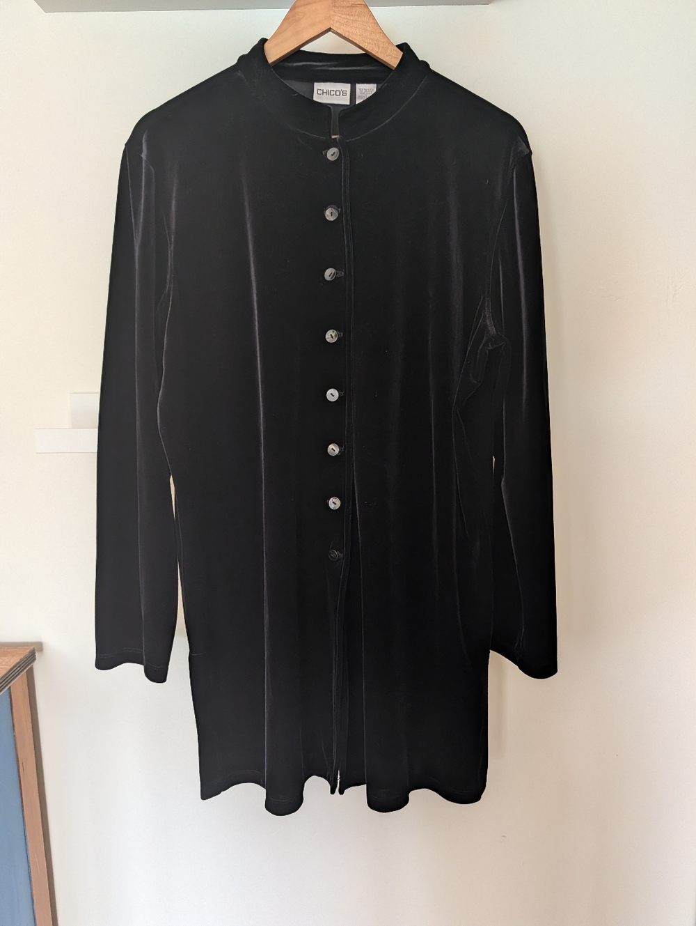 Chico's Stretch Velvet Black Long Button-Front Blazer Womens XL Sz 3 EUC Fancy